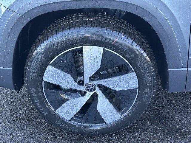 new 2026 Volkswagen Taos car, priced at $29,517