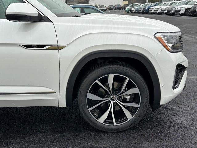 new 2026 Volkswagen Atlas car, priced at $52,618