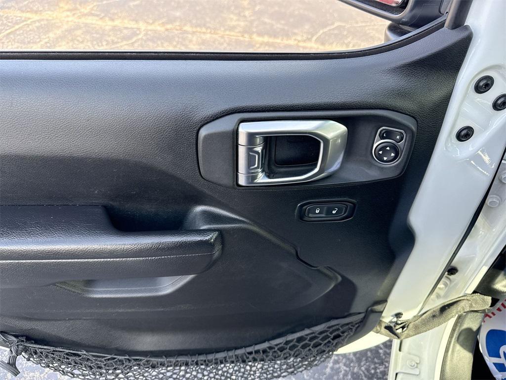 used 2023 Jeep Gladiator car, priced at $25,000