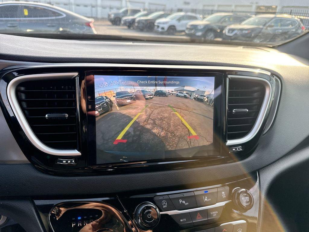 used 2025 Chrysler Pacifica car, priced at $31,165