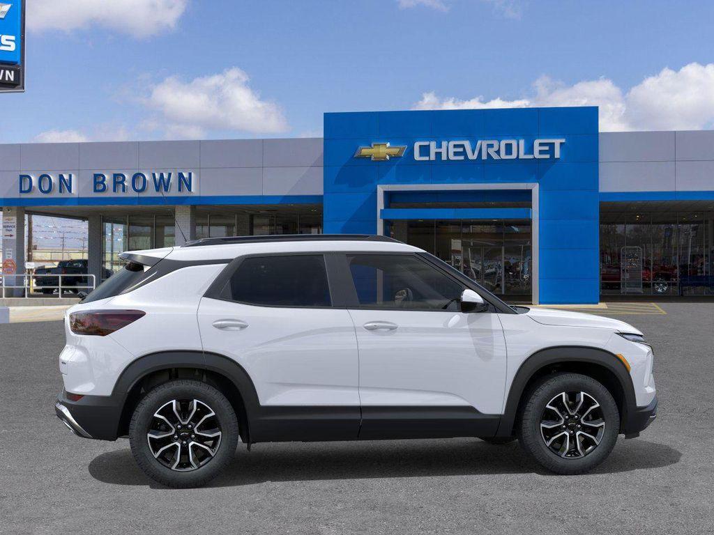 new 2026 Chevrolet TrailBlazer car, priced at $32,405