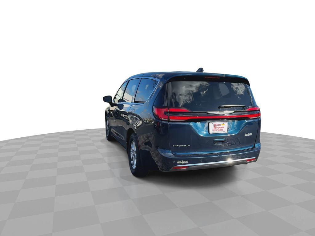 used 2024 Chrysler Pacifica car, priced at $26,065