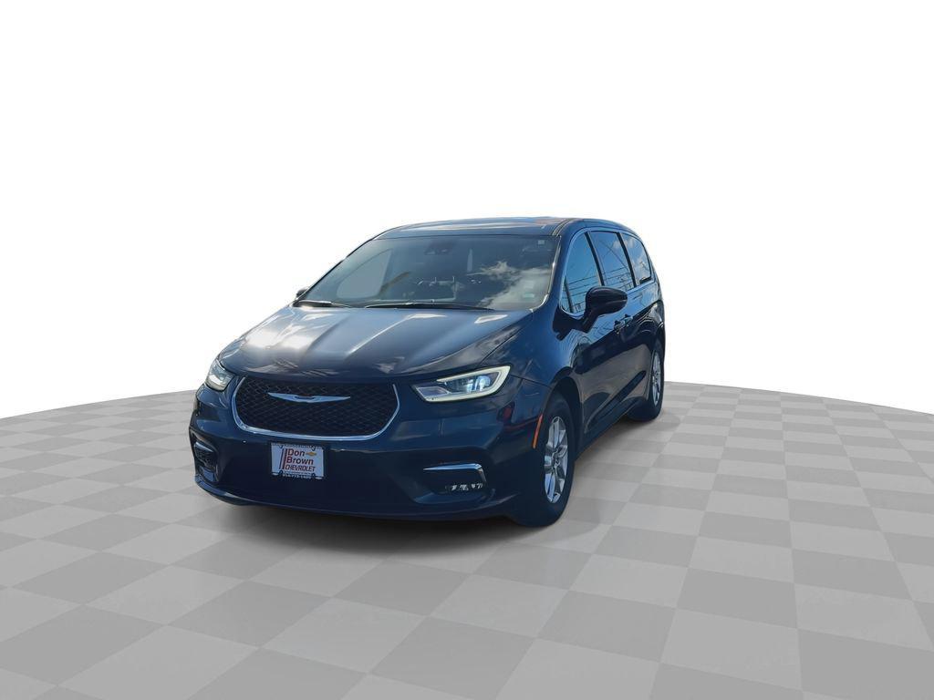 used 2024 Chrysler Pacifica car, priced at $26,065