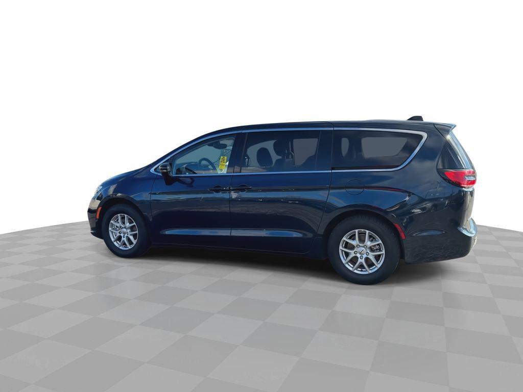 used 2024 Chrysler Pacifica car, priced at $26,065