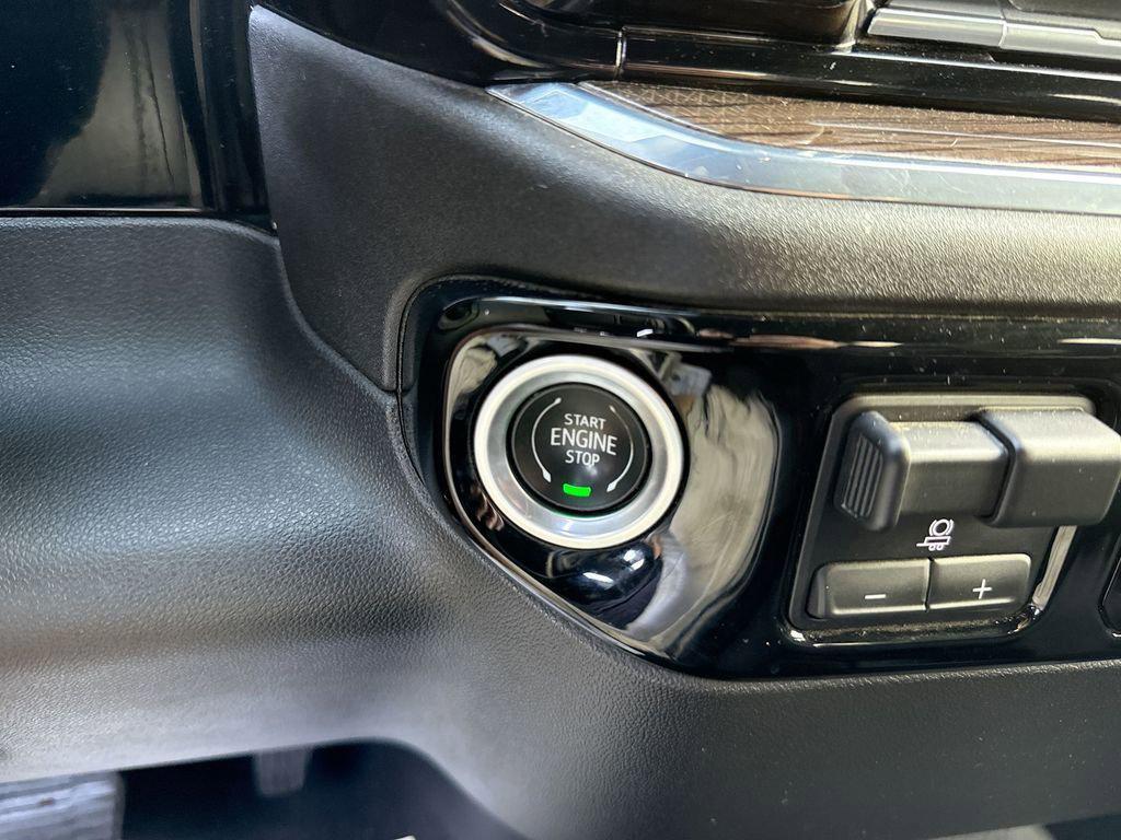 used 2024 Chevrolet Silverado 2500 car, priced at $43,404