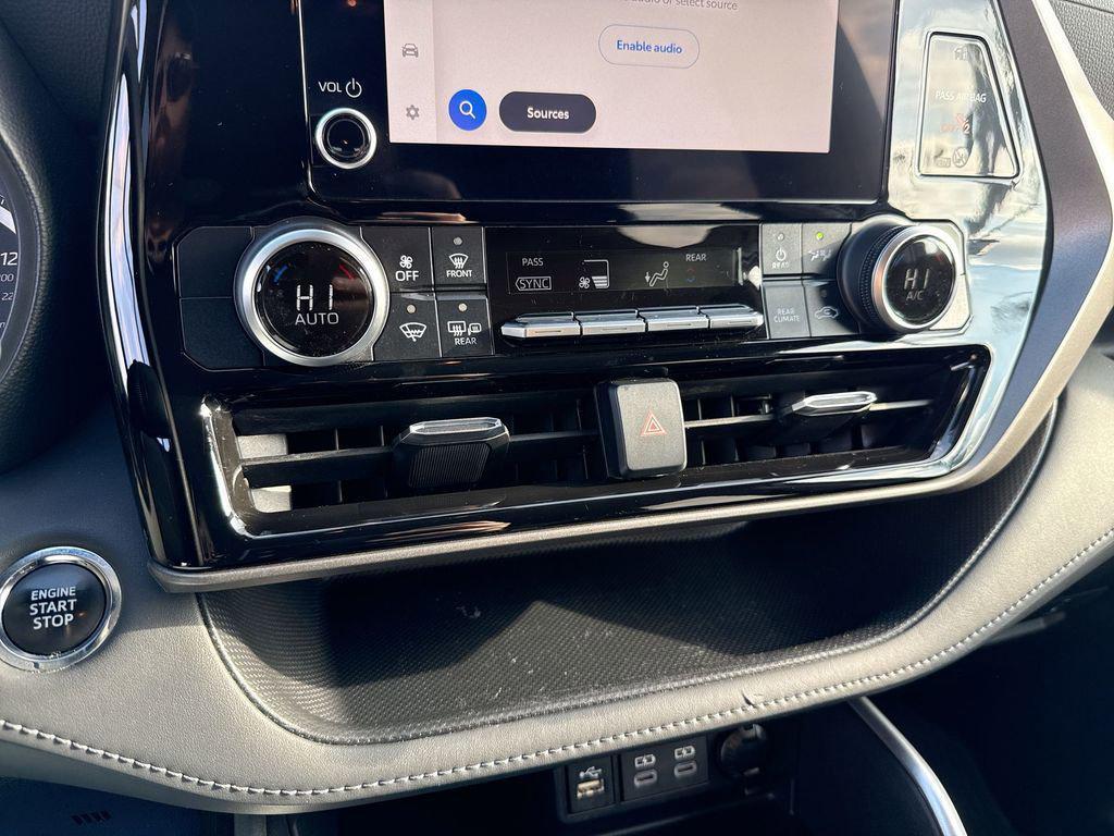 used 2023 Toyota Highlander car, priced at $30,000