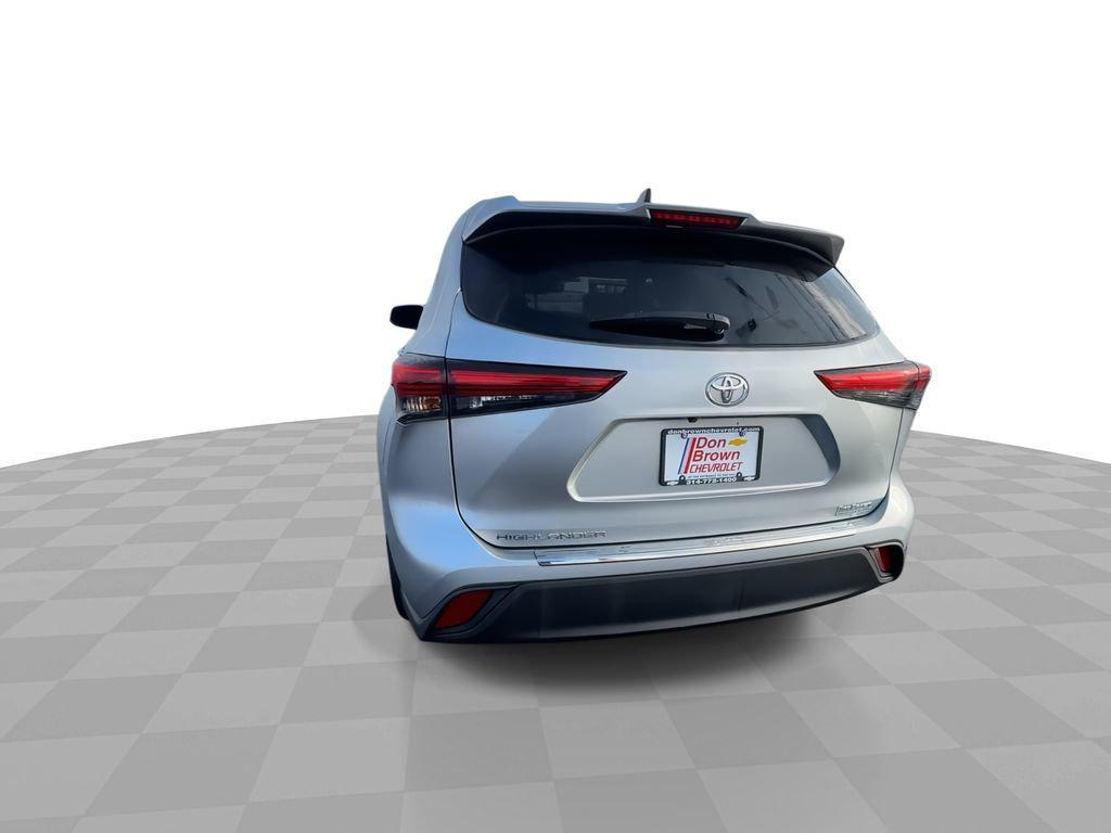 used 2023 Toyota Highlander car, priced at $30,000
