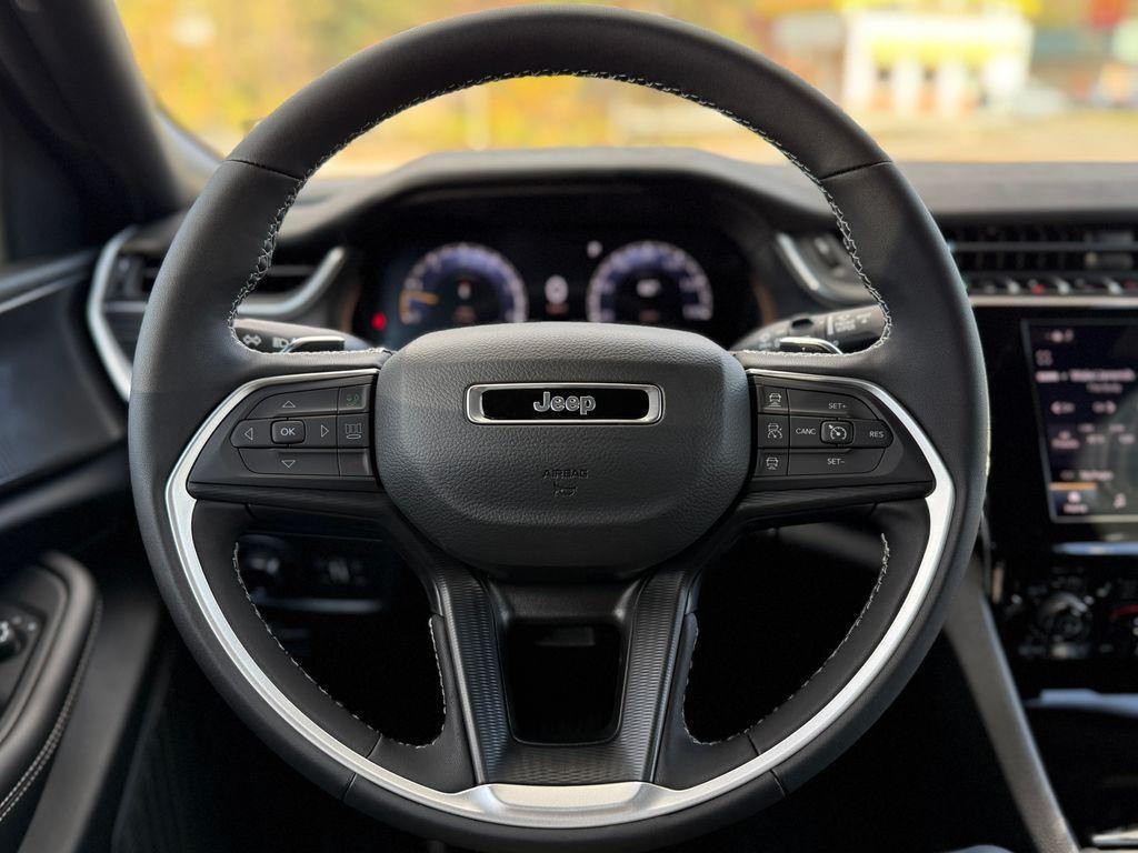 new 2025 Jeep Grand Cherokee L car, priced at $42,213