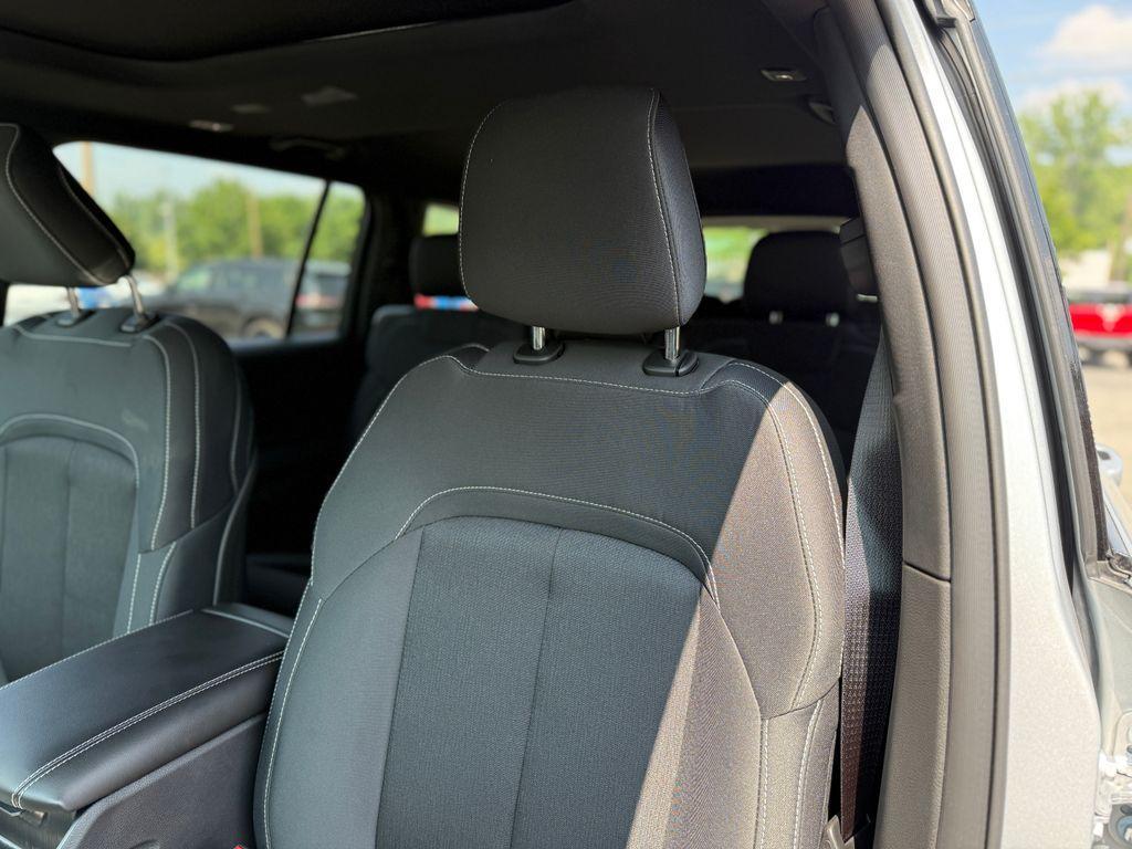 new 2025 Jeep Grand Cherokee L car, priced at $40,604