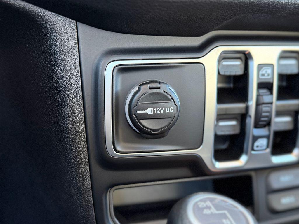 new 2026 Jeep Gladiator car, priced at $44,080