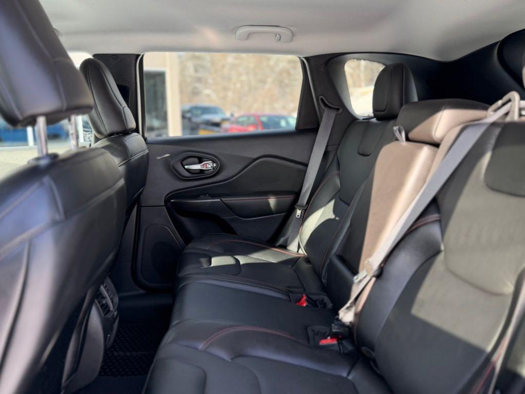 used 2022 Jeep Cherokee car, priced at $28,991