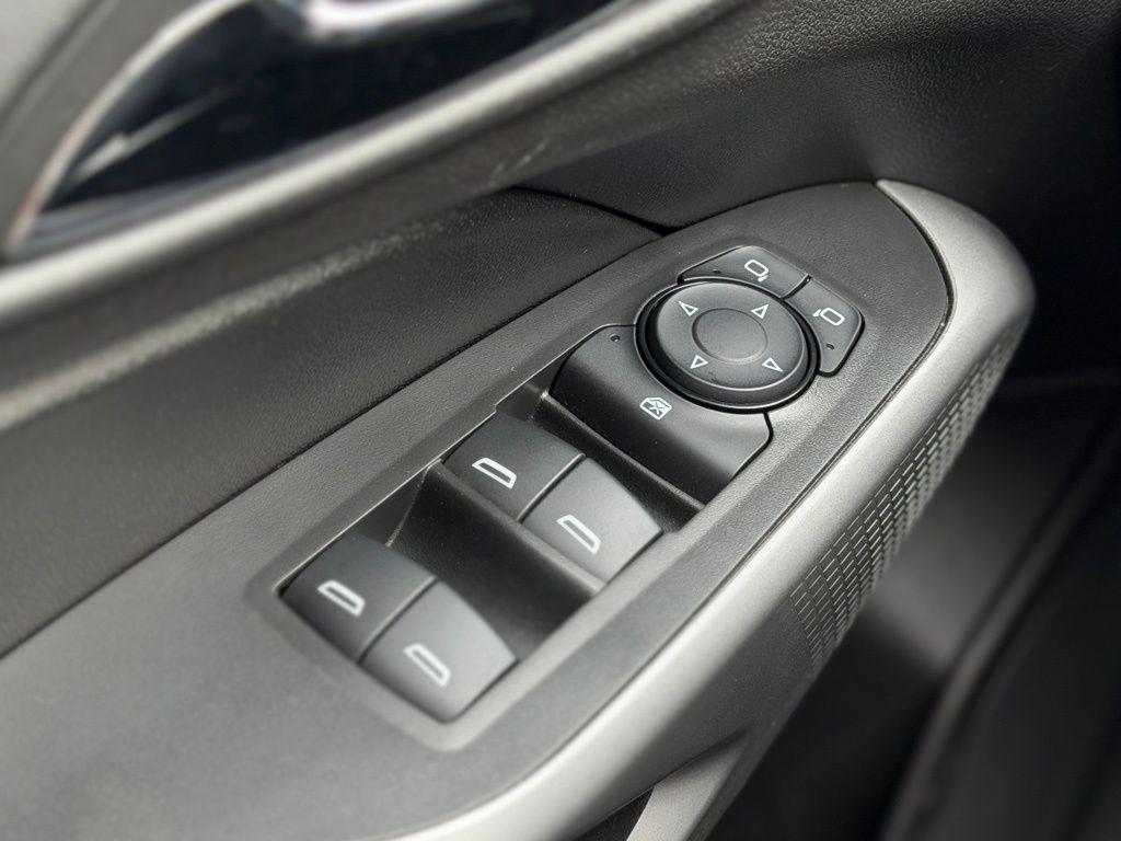 used 2024 Chevrolet Trax car, priced at $19,048