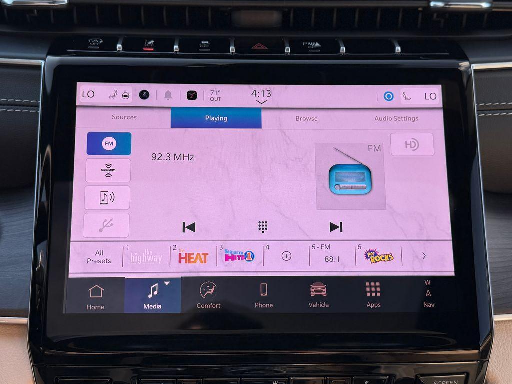 new 2025 Jeep Grand Cherokee car, priced at $45,770