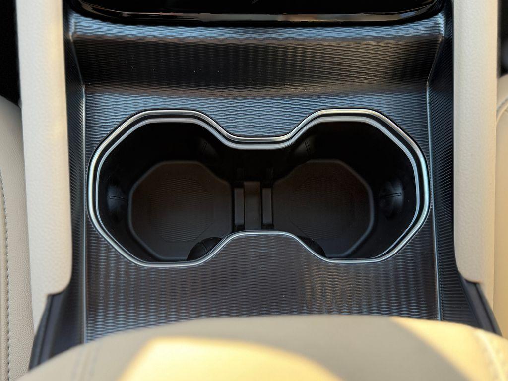 new 2025 Jeep Grand Cherokee car, priced at $45,770