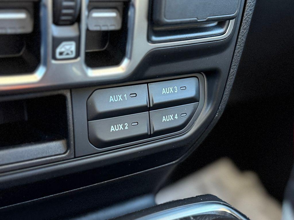 new 2026 Jeep Gladiator car, priced at $45,780