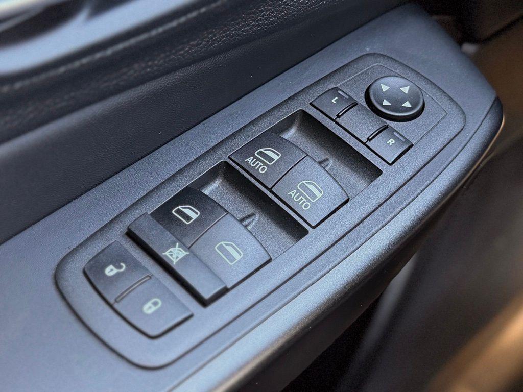 used 2022 Jeep Cherokee car, priced at $24,471