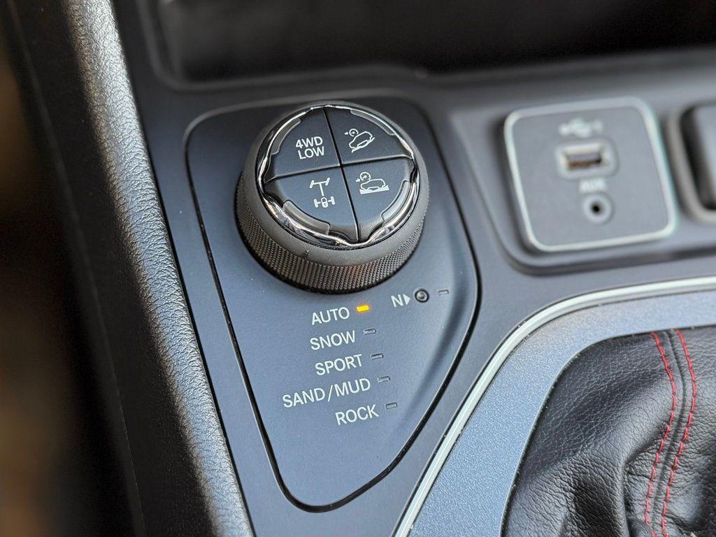 used 2022 Jeep Cherokee car, priced at $24,471