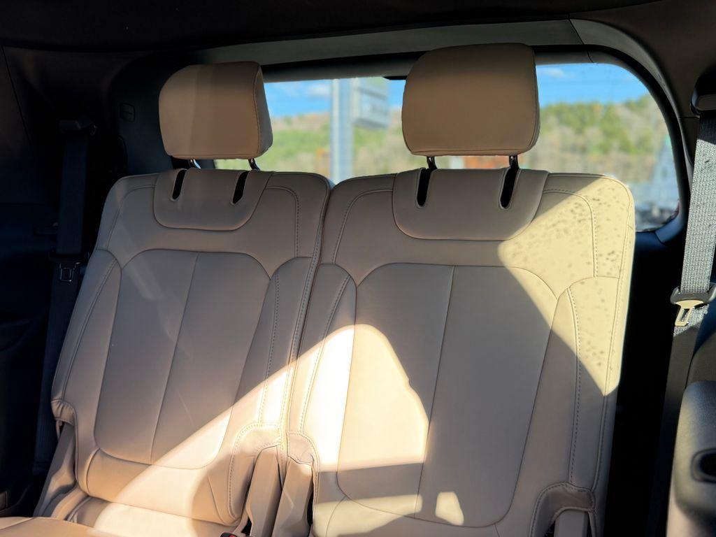 new 2025 Jeep Grand Cherokee L car, priced at $44,893