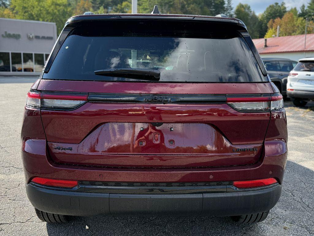 new 2025 Jeep Grand Cherokee car, priced at $45,645