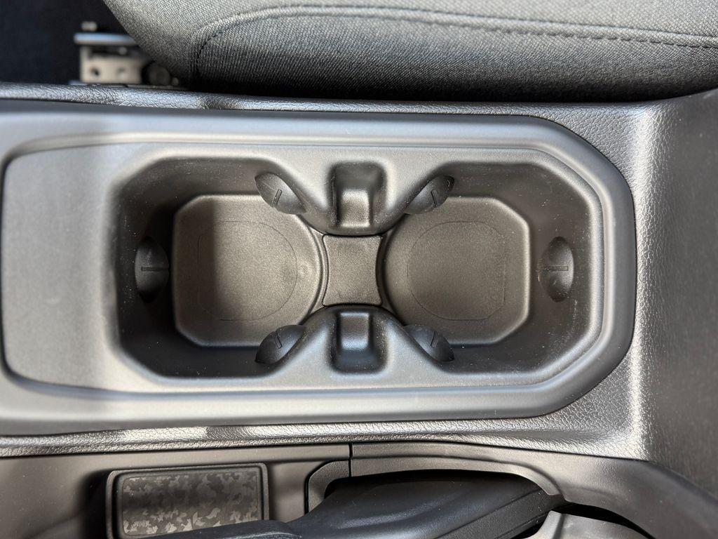 new 2025 Jeep Wrangler car, priced at $40,032