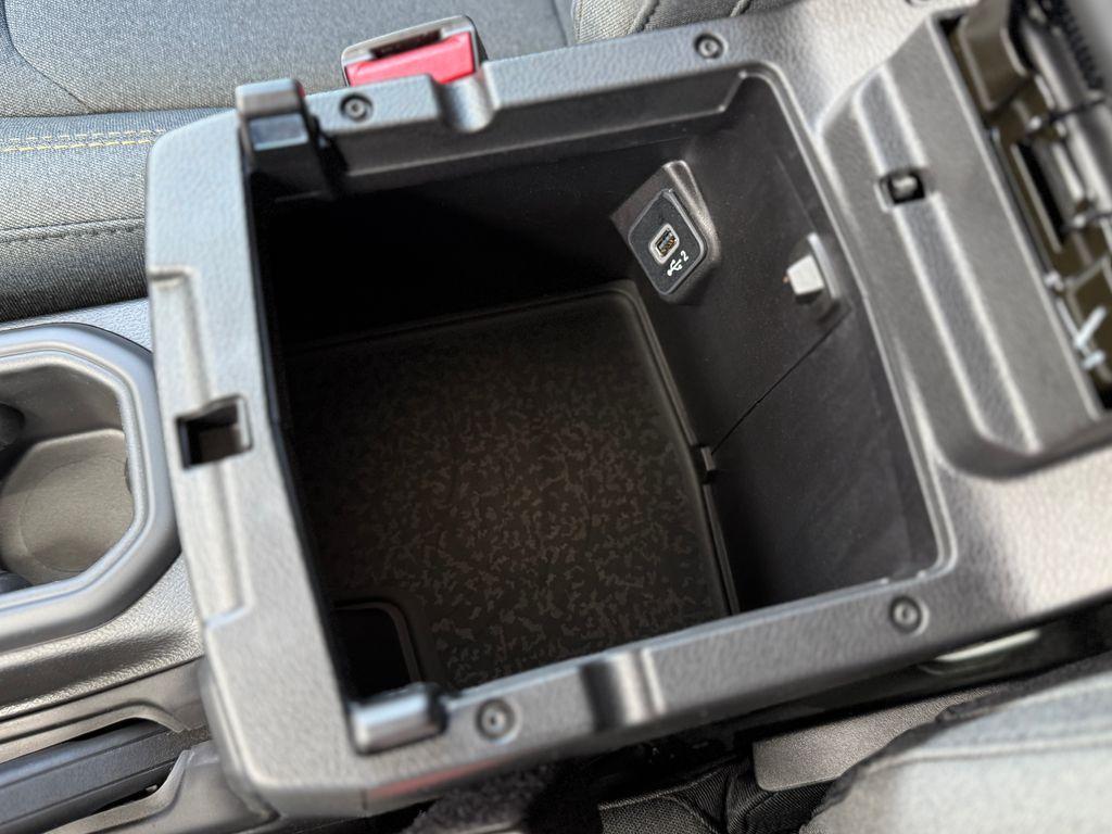 new 2025 Jeep Wrangler car, priced at $40,032