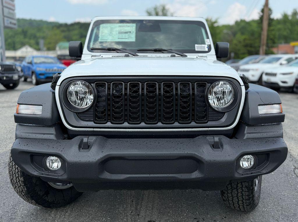 new 2025 Jeep Wrangler car, priced at $40,032