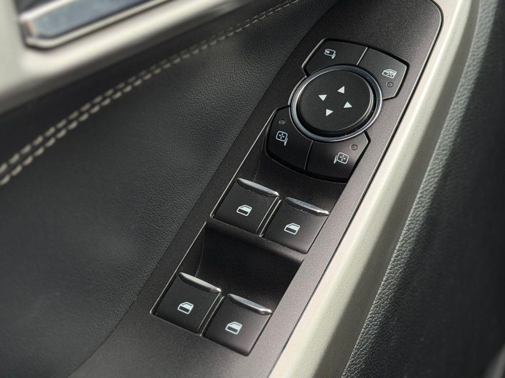 used 2021 Ford Explorer car, priced at $27,243
