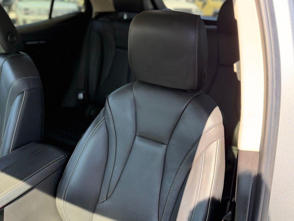 used 2023 Buick Envision car, priced at $25,931