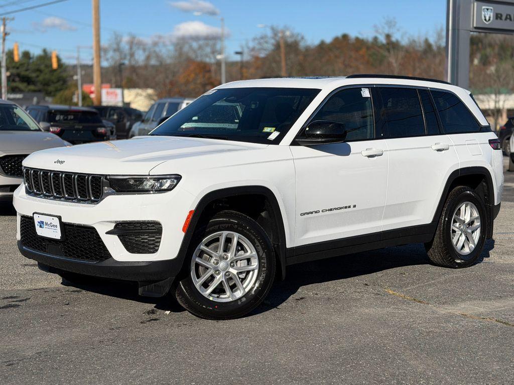new 2025 Jeep Grand Cherokee car, priced at $40,644
