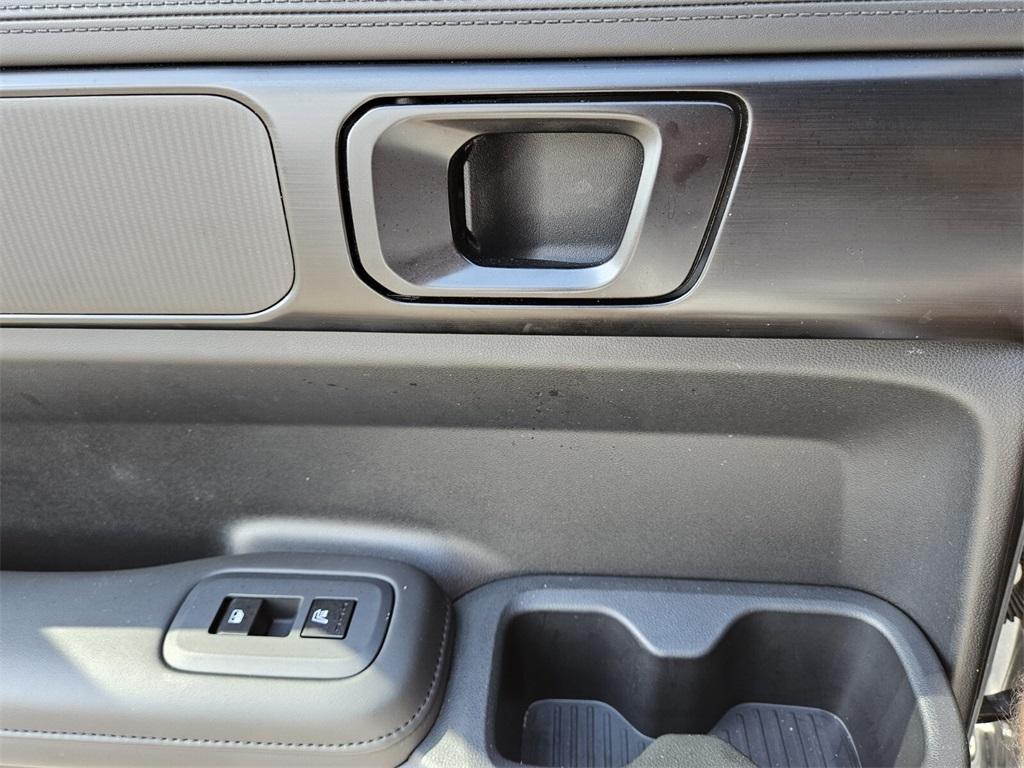 used 2025 Hyundai SANTA FE HEV car, priced at $34,920