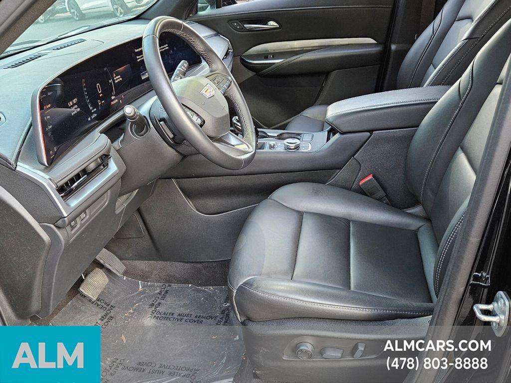 used 2025 Cadillac XT4 car, priced at $34,320