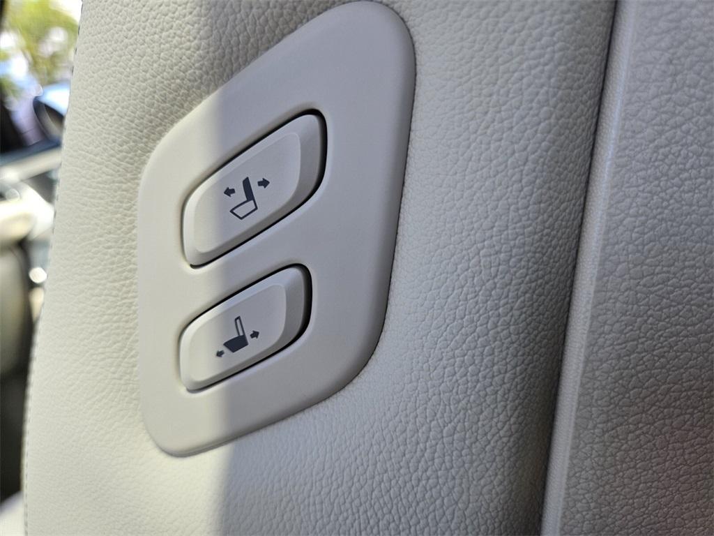 new 2026 Genesis G70 car, priced at $51,985