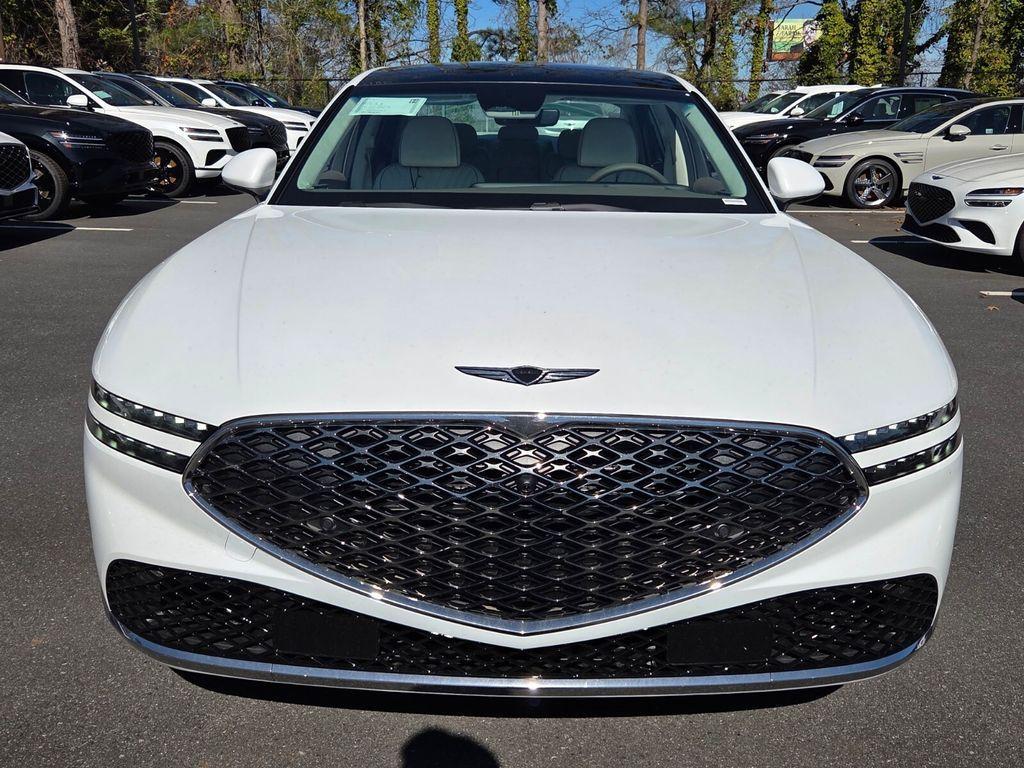 new 2026 Genesis G90 car, priced at $101,684
