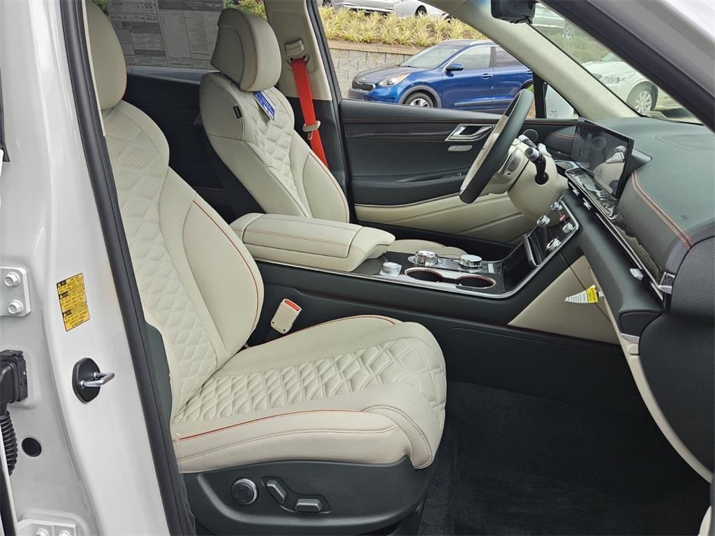 new 2025 Genesis GV80 Coupe car, priced at $85,390