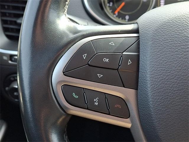 used 2020 Jeep Cherokee car, priced at $18,999