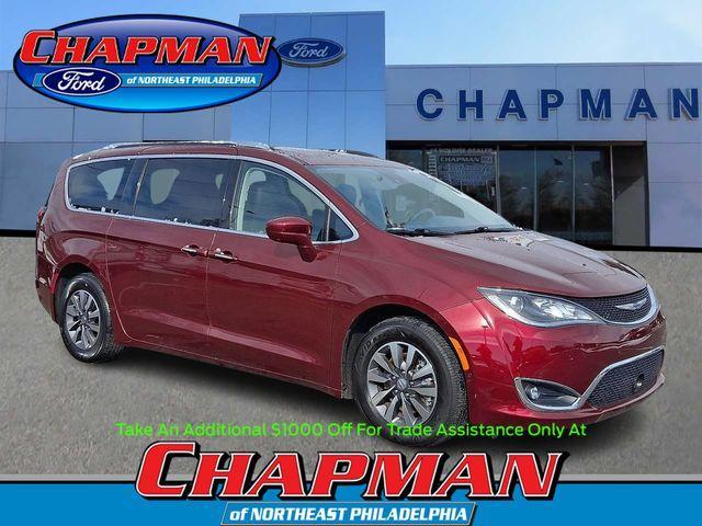 used 2020 Chrysler Pacifica car, priced at $25,999
