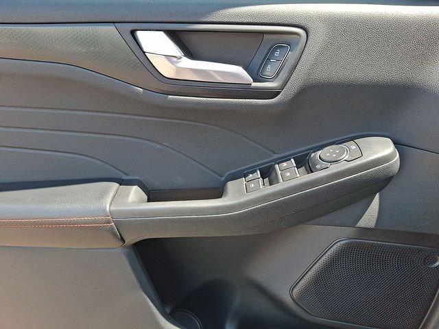 used 2022 Ford Escape car, priced at $23,999