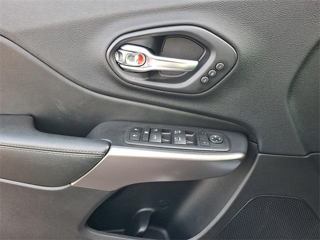 used 2019 Jeep Cherokee car, priced at $18,699