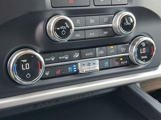 used 2023 Ford Expedition car, priced at $43,999