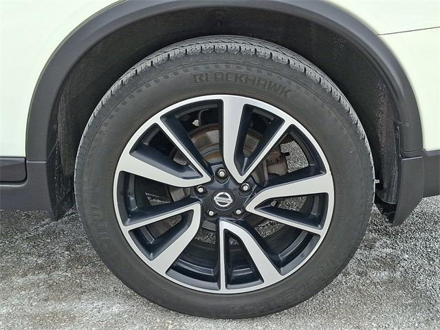 used 2017 Nissan Rogue car, priced at $13,999