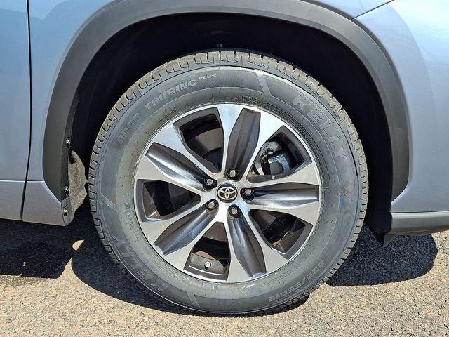used 2023 Toyota Highlander car, priced at $36,989