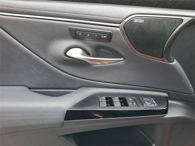 used 2022 Lexus ES 300h car, priced at $42,399