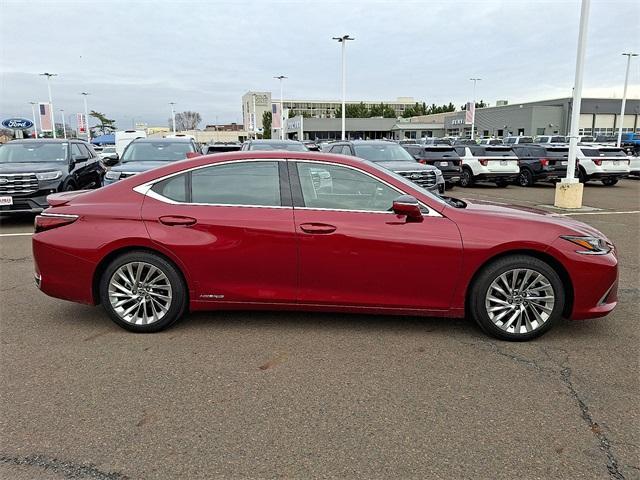 used 2022 Lexus ES 300h car, priced at $42,399