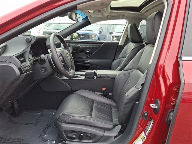 used 2022 Lexus ES 300h car, priced at $42,399