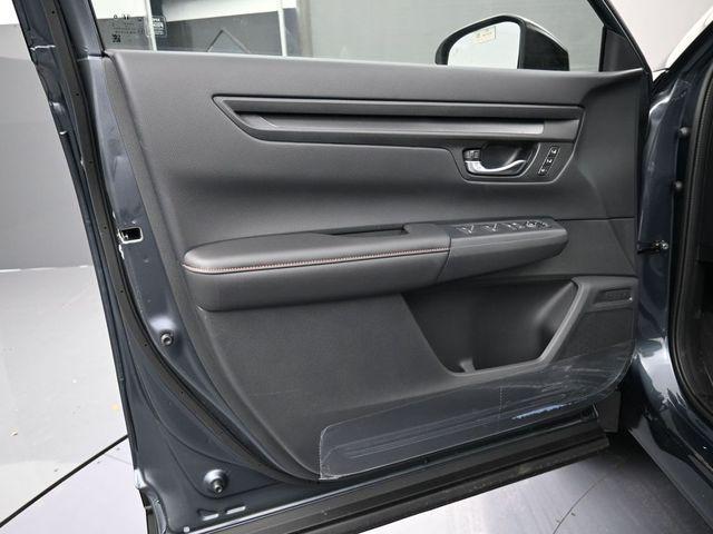 new 2026 Honda CR-V Hybrid car, priced at $40,831