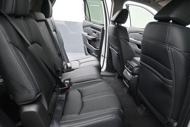 new 2026 Honda Pilot car, priced at $45,764