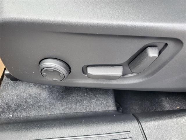 new 2026 Volvo XC40 car, priced at $46,060