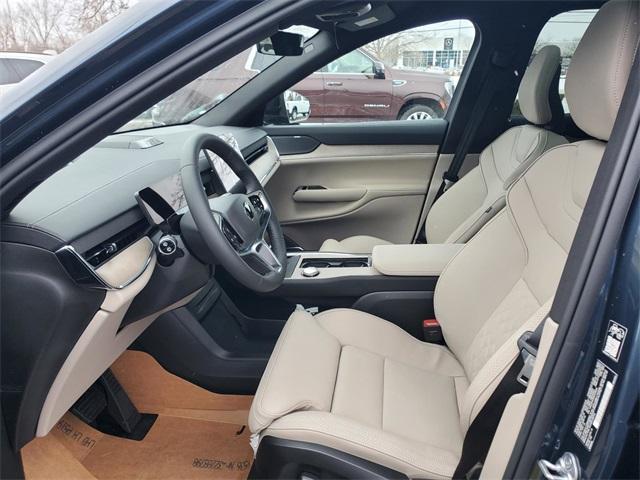 new 2025 Volvo EX90 car, priced at $83,034