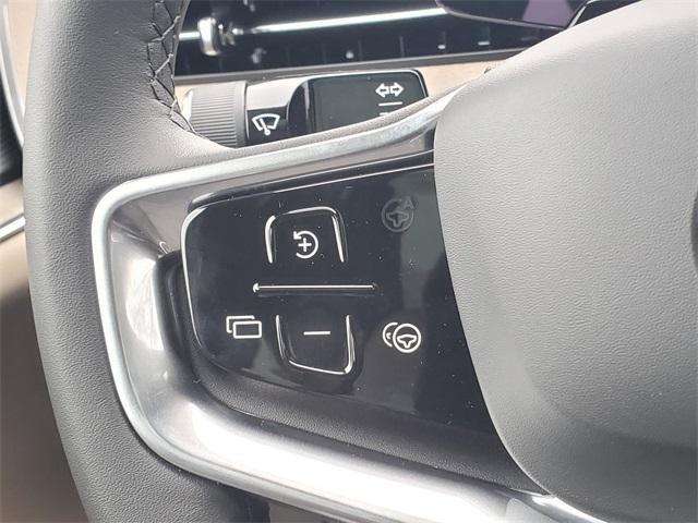 new 2025 Volvo EX90 car, priced at $83,034