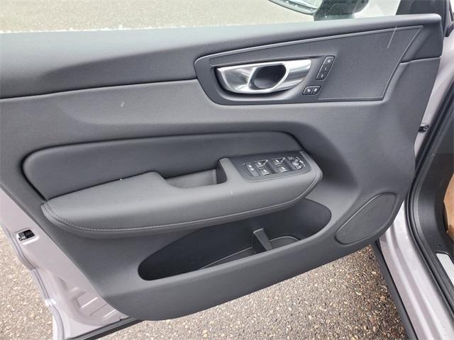 new 2026 Volvo XC60 car, priced at $55,985